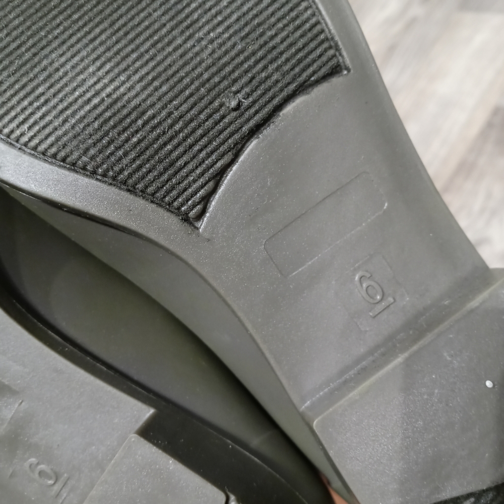 Chelsea Boots - Picture 5 of 5
